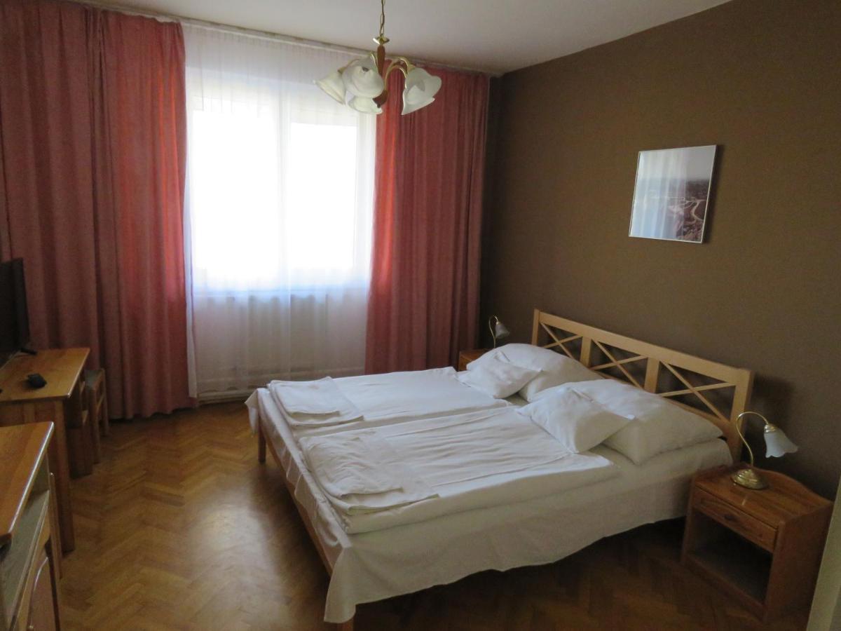 Thermal Apartmanhaz Komárom Εξωτερικό φωτογραφία